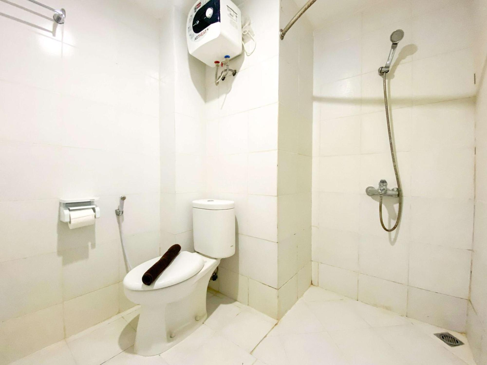 Cozy And Minimalist Paltrow By Travelio Apartemen Semarang